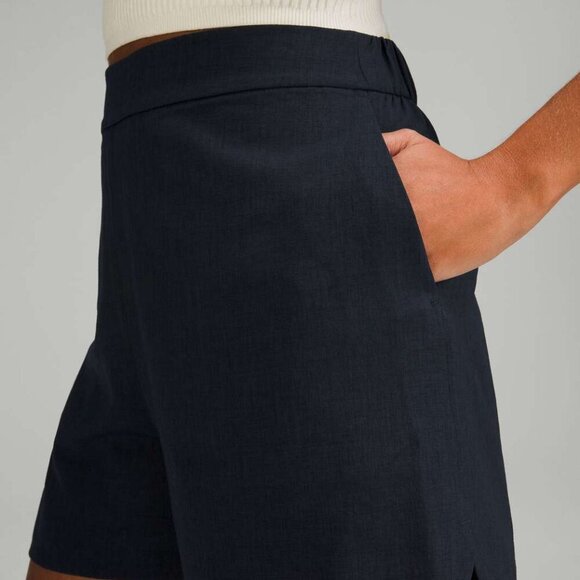 Lululemon flat front relaxed short 4" NWT - Picture 4 of 8